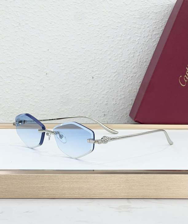 Picture of Cartier Sunglasses _SKUfw79280611fw